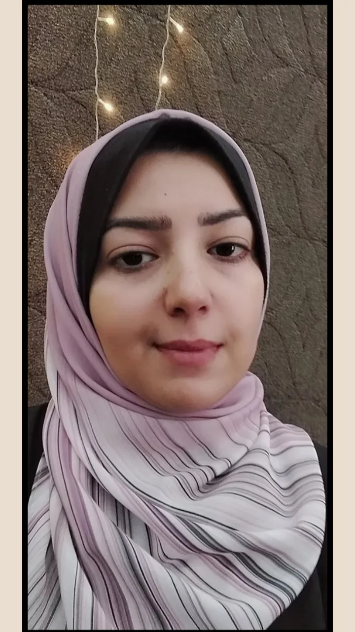 Sama - Arabic teacher from Palestine